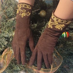 Barneys New York Italian leather gloves with gold thread